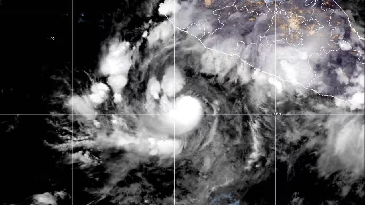 Hurricane Simon Surges to 90 mph, Threatens Mexican Tourist Coast with 24 Inches of Rain