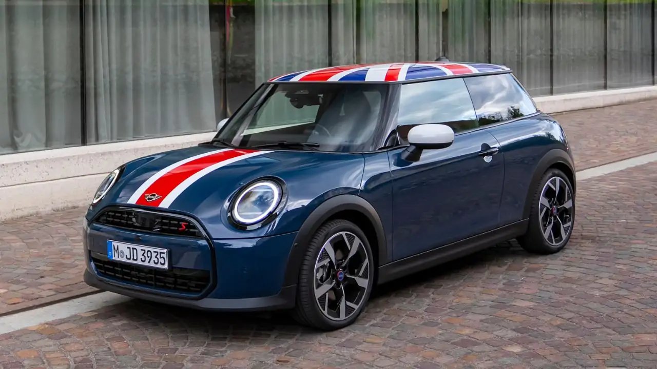 Mini Cooper Oxford Edition Launches at ₹55.50 Lakh, 204‑hp 3‑door