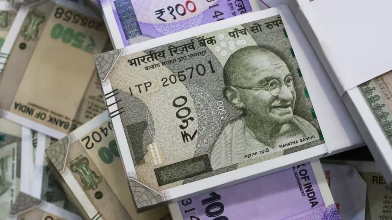 IMF Raises India’s 2024-25 Growth Forecast to 7%, Upgrading It to Fastest-Growing Major Economy