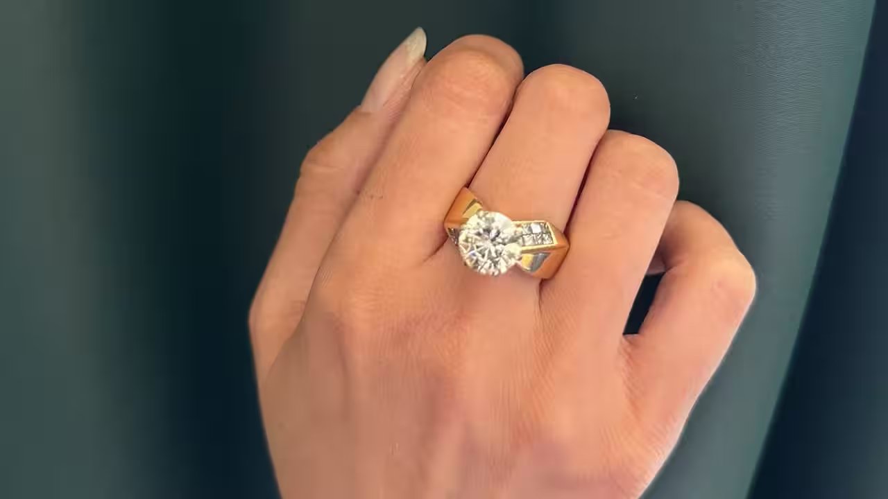 Oxfordshire Woman Buys £5 Car Boot Sale Ring, Valued at £15,000