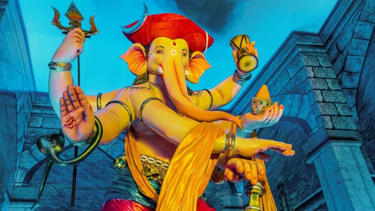 Phra Phikanet in Your Vanity: How Ganesha Statues Boost Your Skincare Routine