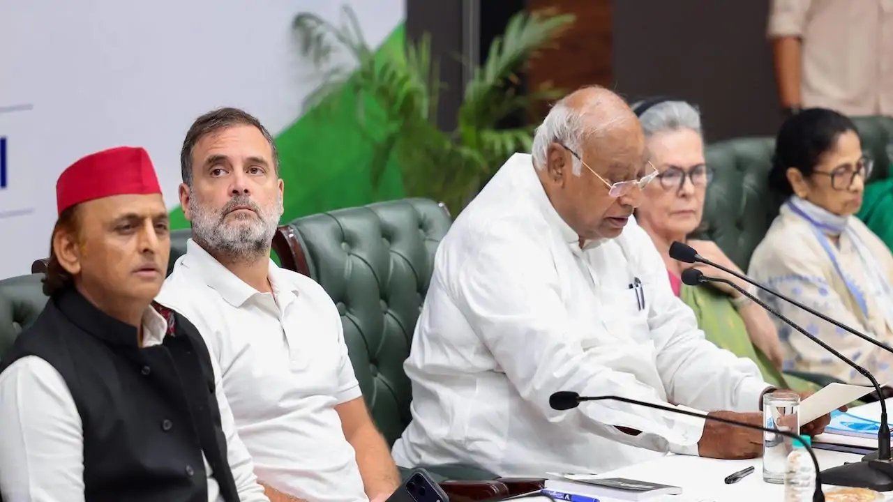INDIA Alliance Delays Gyanesh Kumar Impeachment to Oct 31