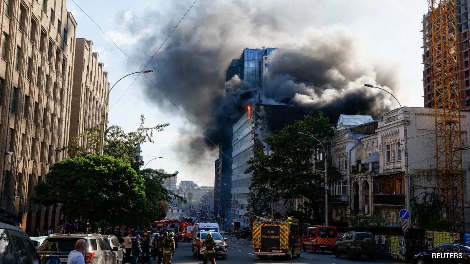 Russia Launches Missile Strike on Kyiv's Energy Infrastructure, Triggering Citywide Power Cuts