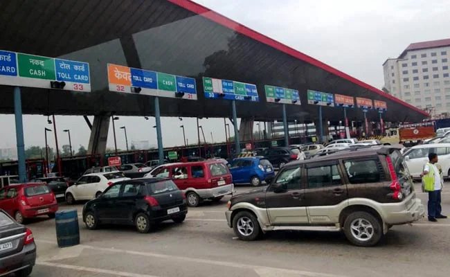 Ministry of Road Transport Launches Rs 1,500–3,000 Toll Pass for Residents Near Plazas