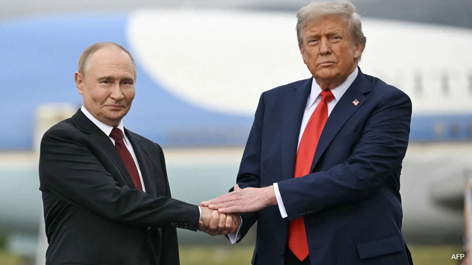 Trump Administration Weighs Return of ExxonMobil to Russian Oil Sector for Peace Deal