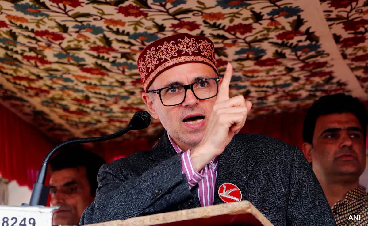 Omar Abdullah Demands Haryana Catch Culprits After Kashmir Bus Stone-Pelting Attack