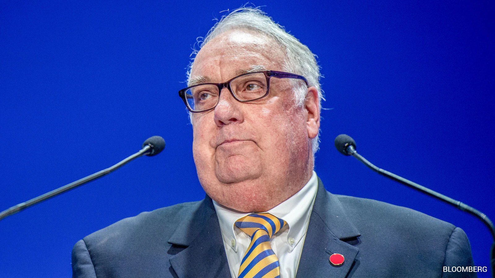 Howard Buffett to Become Berkshire Hathaway Chairman, Replacing Father Warren