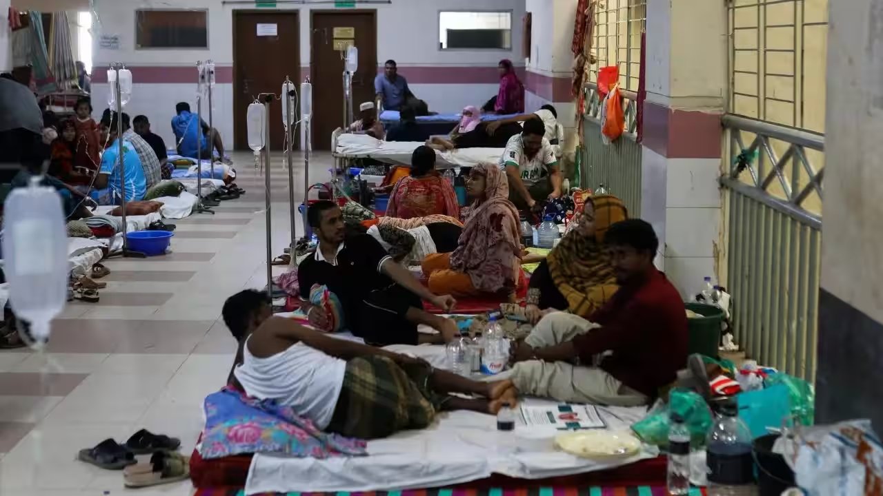 Mugda Hospital Treats 145 Dengue Patients On Floors As 38 Beds Overflow