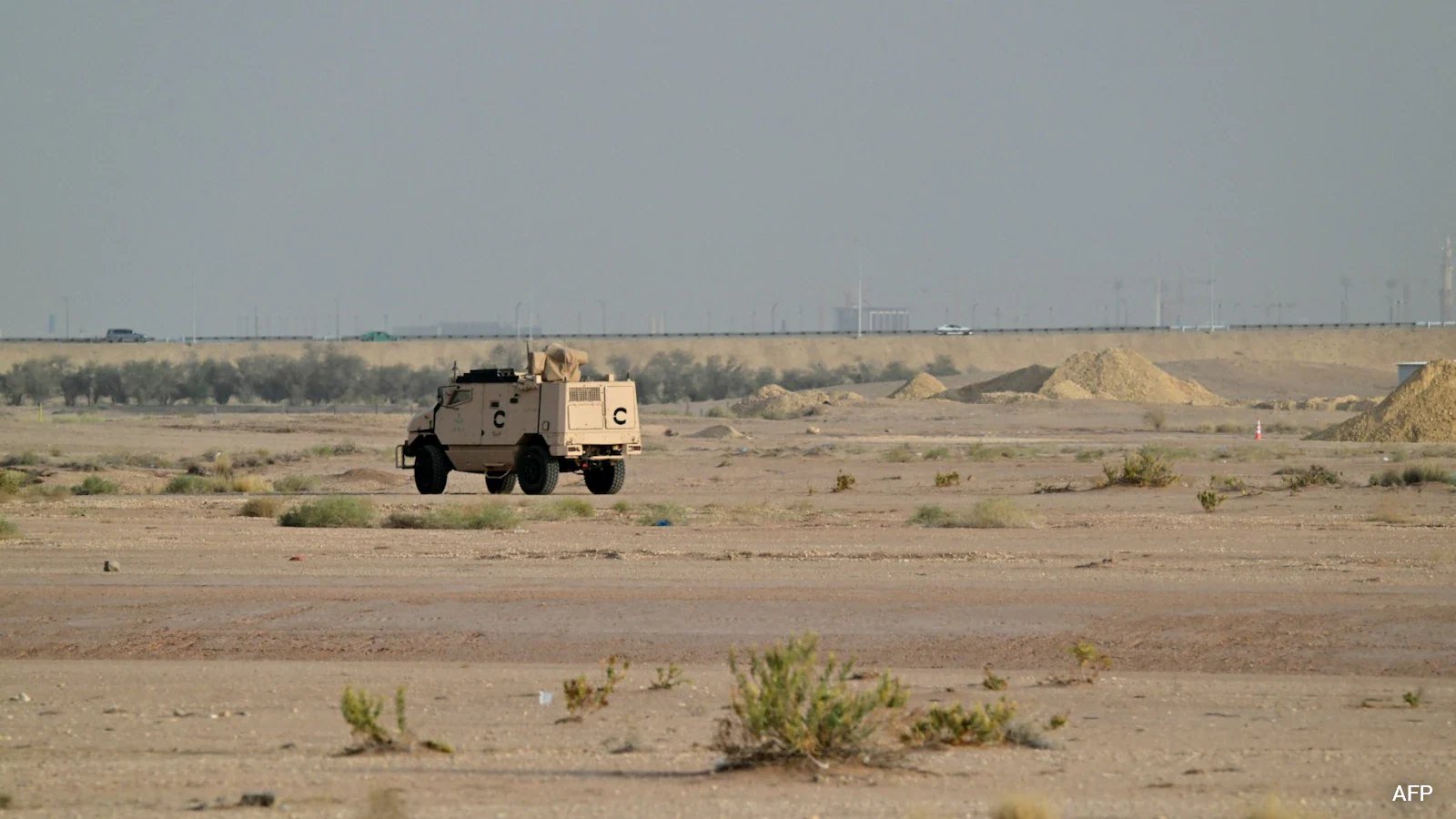 Houthis Claim Monday Strike on Riyadh Airport and Aramco Refinery