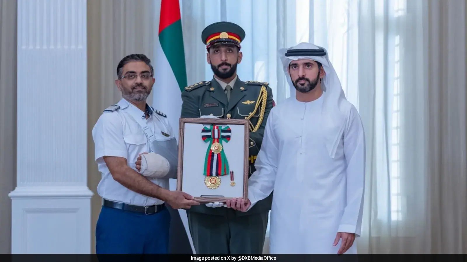 UAE President Bestows Order of Zayed II on flydubai Crew After September Attack