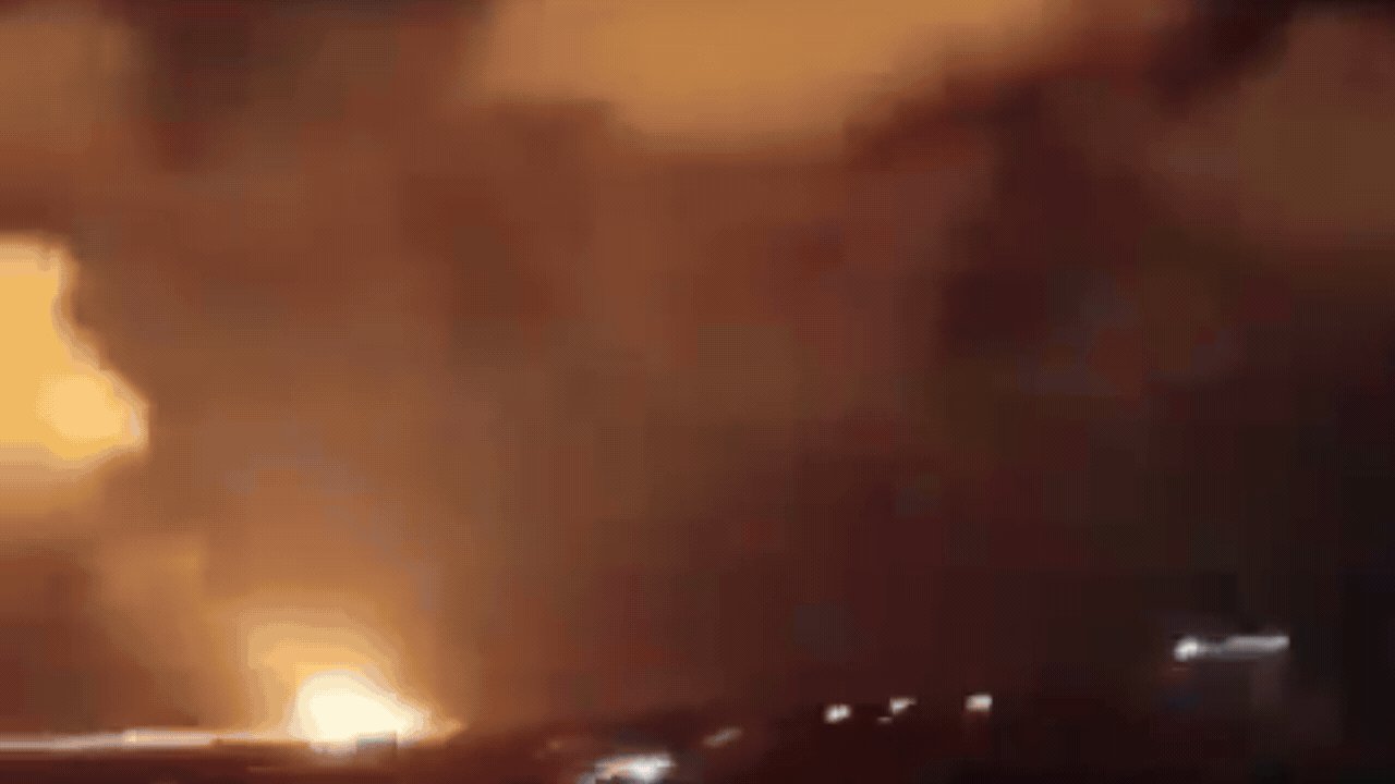 Houthis Launch Two Missiles at Yemen's Aden Airport, No Casualties Reported
