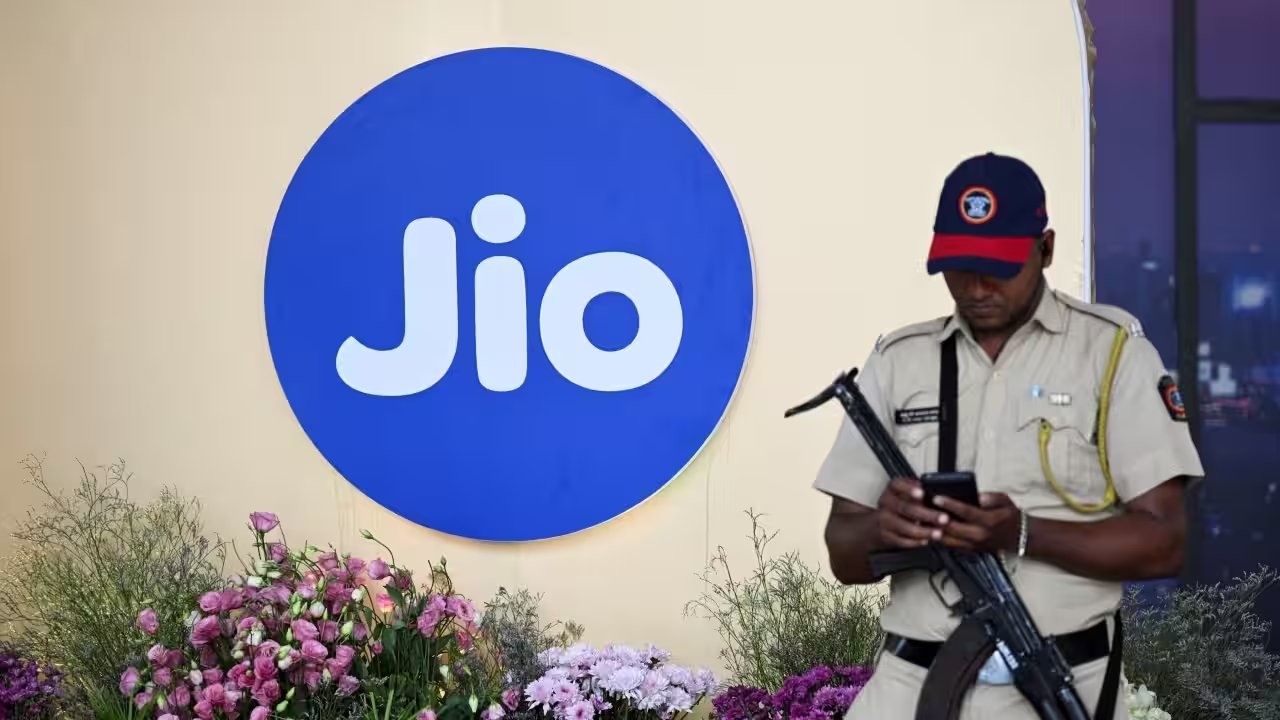 Jio IPO 3.16x Subscribed Day 1, Clears Full Allocation in 100 Minutes
