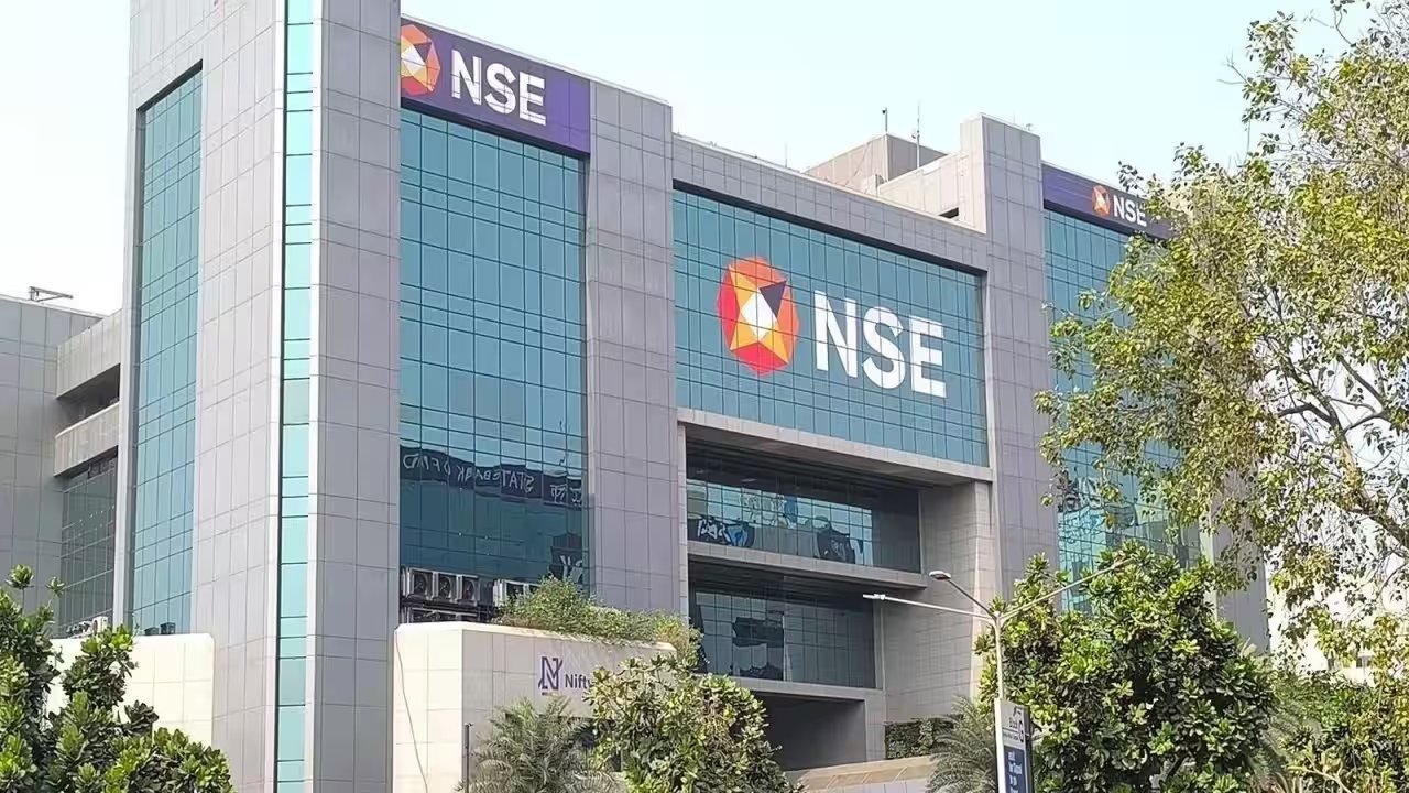 NSE Lists at Rs 1,800, Closes at Rs 1,818 With 1.85% Premium