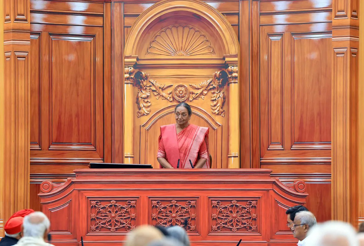 Meira Kumar Presides Over Congress‑Led Mock Parliament, Impeaches CEC Gyanesh Kumar