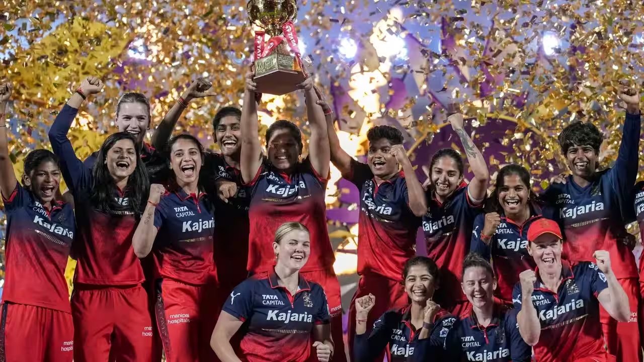 Smriti Mandhana Eyes WPL 2027 Auction, BCCI Sets Oct 28, Rs 15 Cr Cap