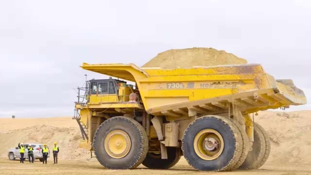 Morocco’s Benguerir Mine Cuts Dust 91% Using Phosphate Waste Road Pavement