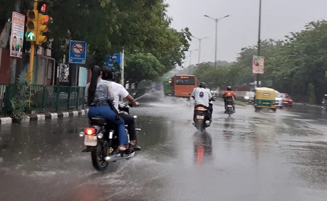Delhi Temperatures Drop, IMD Issues Yellow Alert After Saturday Rain