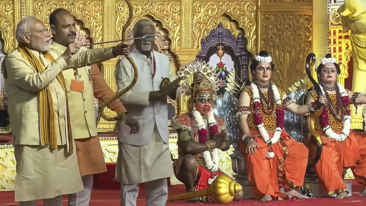 Modi Urges India to Identify and Defeat 'Enemies of Maa Bharati' on Vijayadashami