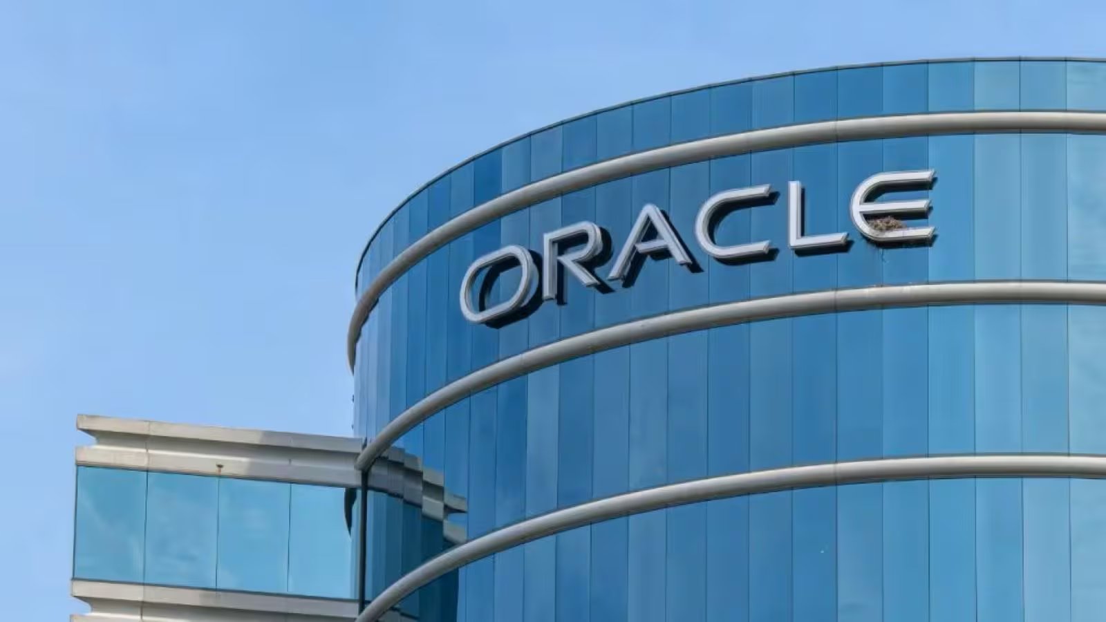 Oracle Stock Jumps 11% After Confident $30 Billion Cash Flow Forecast
