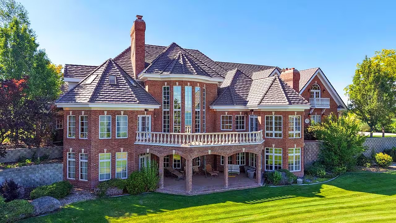 Idaho mansion sells at no-reserve auction, proceeds split to St. Jude, Mayo Clinic