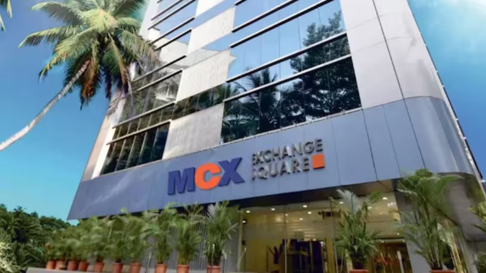 MCX Faces ₹103.31 Crore GST Notice; Shares Jump 1.79% to ₹3,300