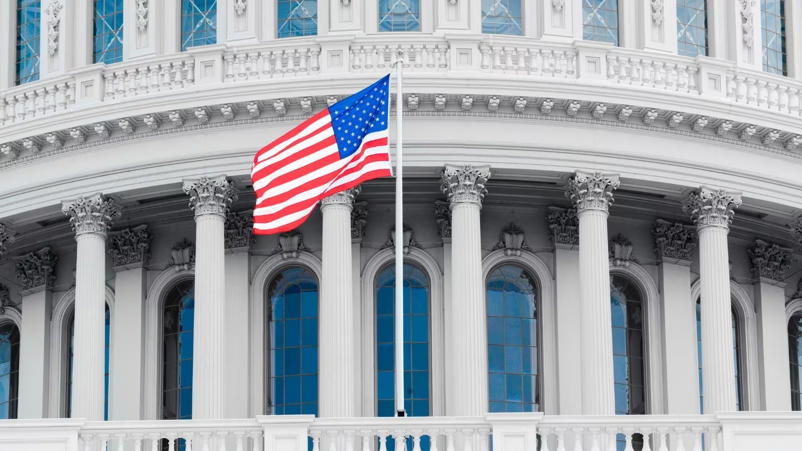 Fed Minutes Reveal Consensus for Another 2026 Rate Hike Despite Trump Pressure