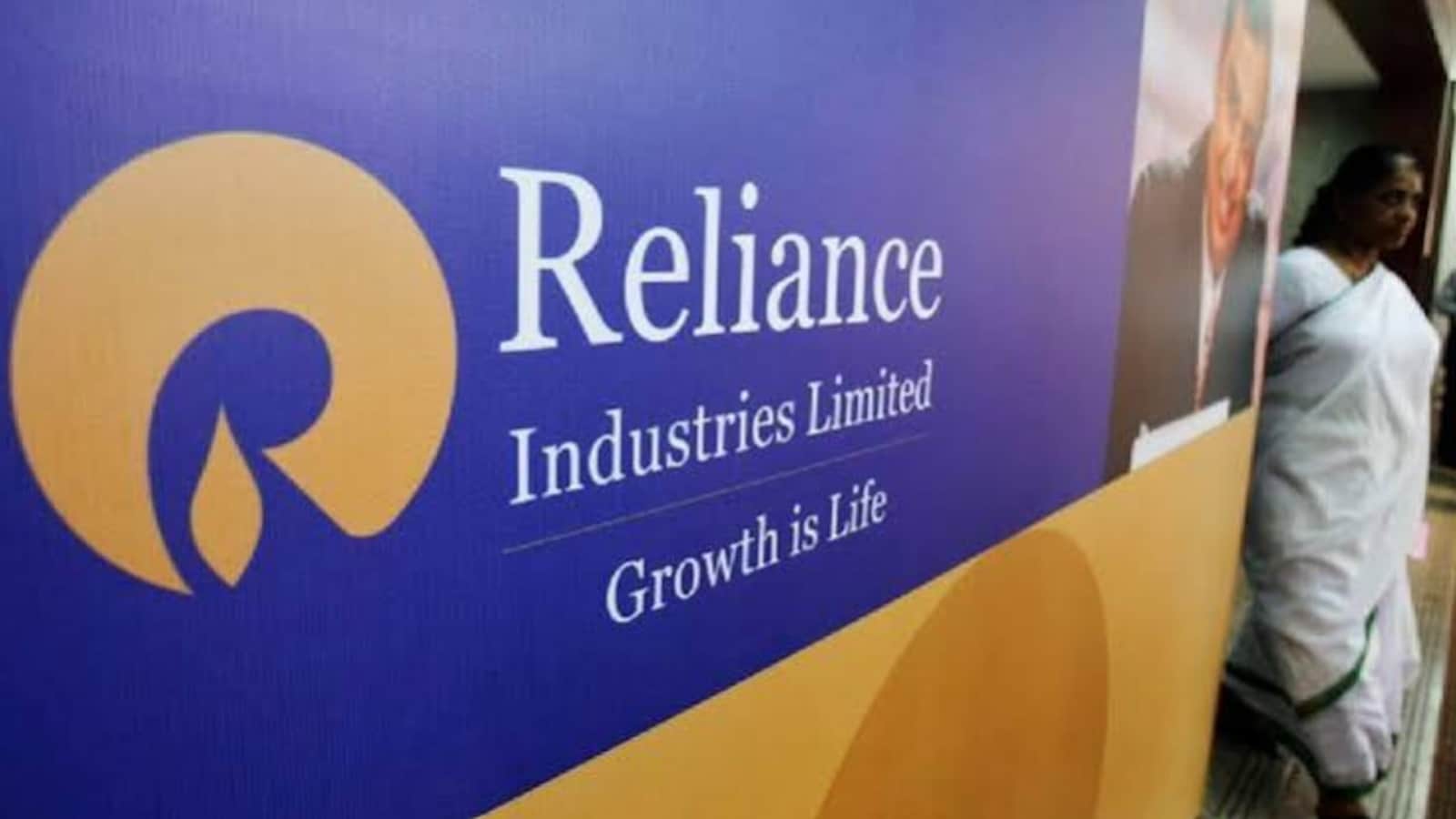 Reliance Industries Q2 FY27 Earnings to Announce Oct 30, Shares Slip 0.47%