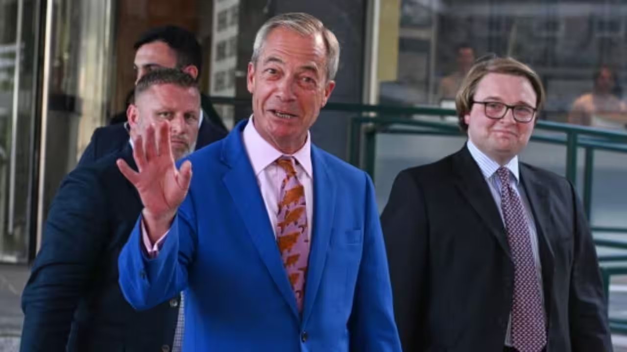 Reform UK’s Farage Vows to ‘Hijack’ Trump’s ICE Adviser Tom Homan for UK Borders