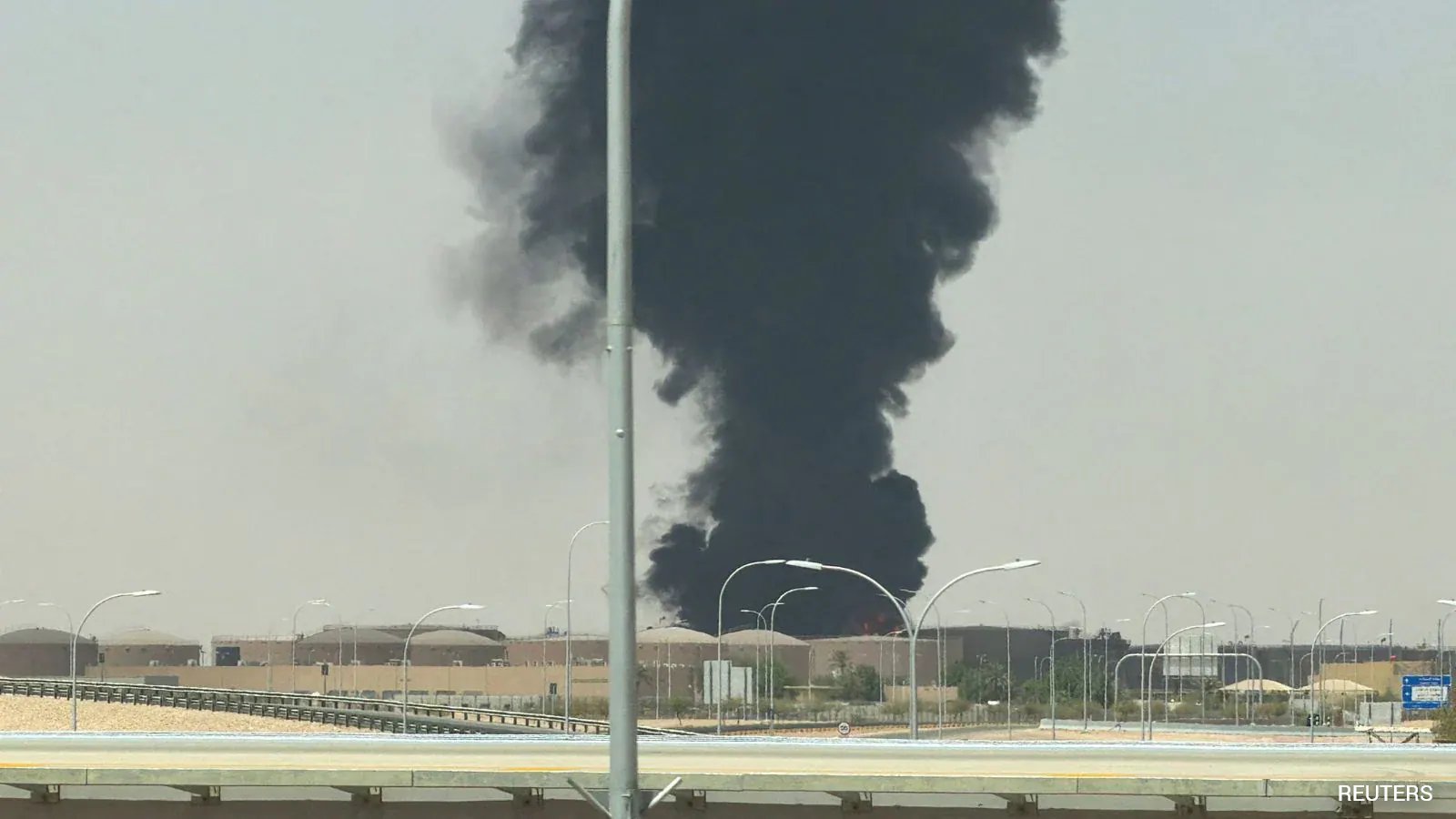 Aramco Fuel Tank Fires at Riyadh Airport, 5.0 Disruption Index After Yemen Raid