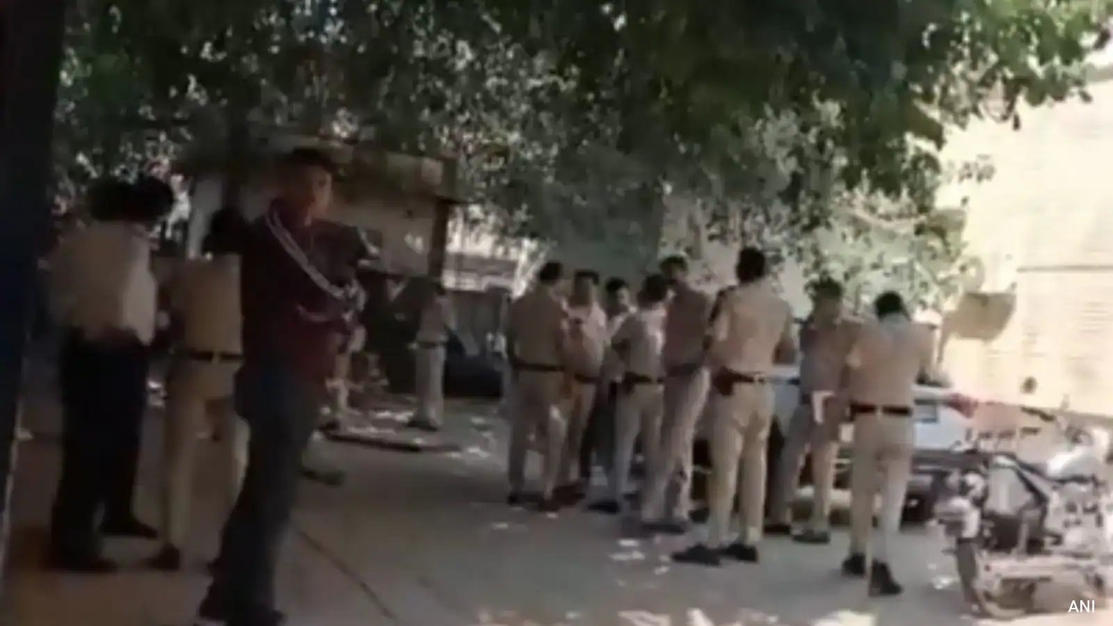 Delhi Police Find 19-Year-Old Student's Body After Self-Immolation at Sarvodaya Kanya Vidyalaya