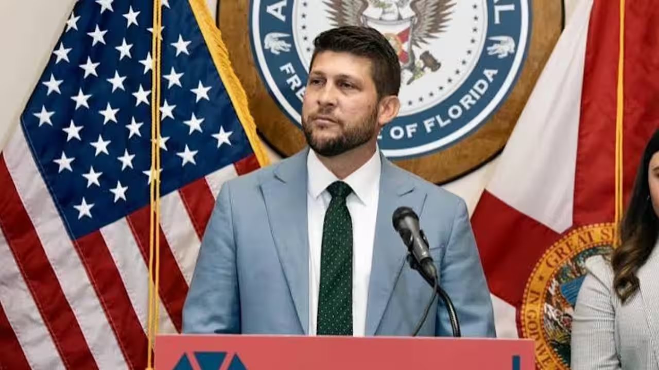 Florida AG Uthmeier Demands Dismissal of Teacher Over ‘Misogynist’ Remark to Pupil