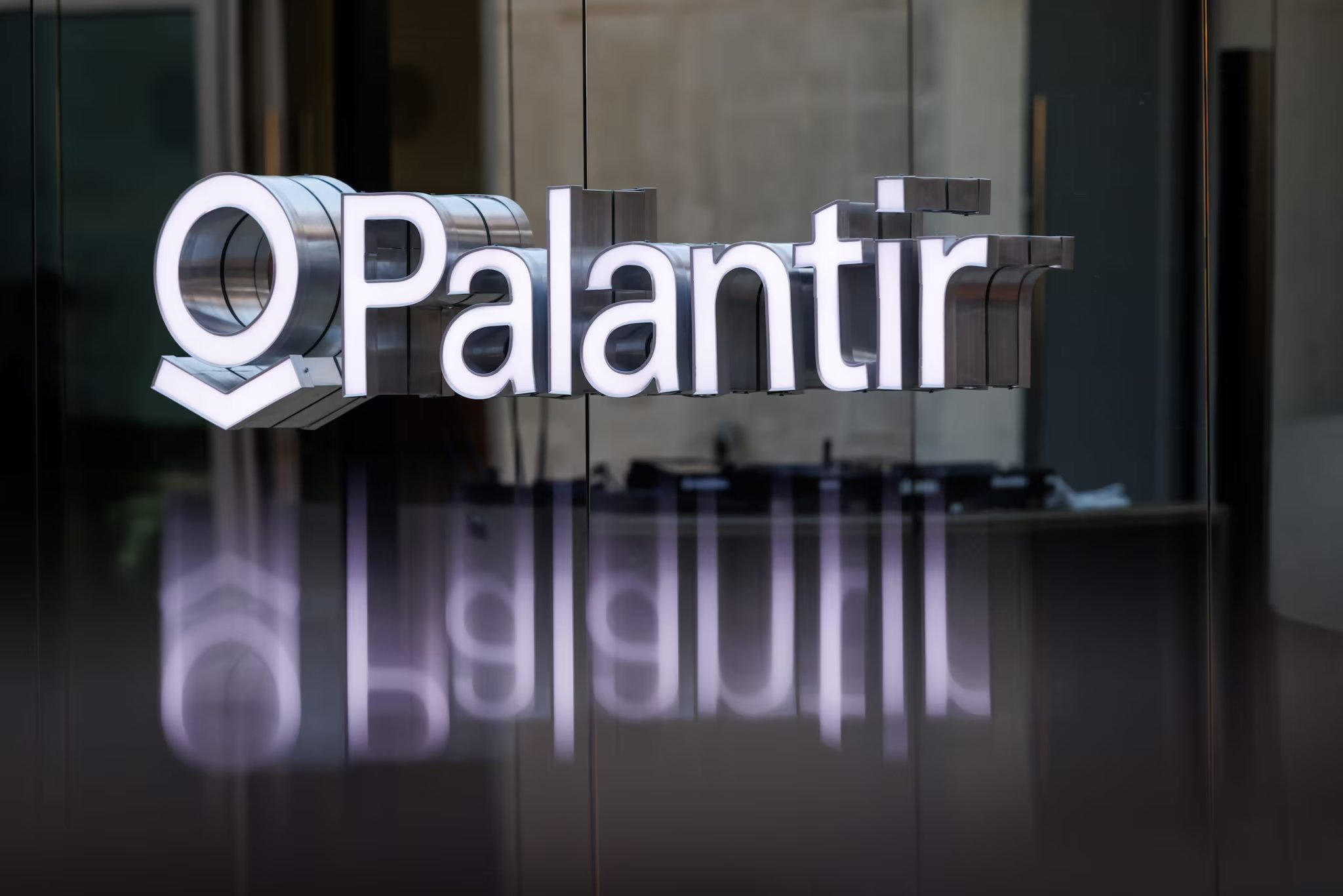 Palantir Q4 Revenue Hits $631M, Forecasted >30% Rally by JPMorgan