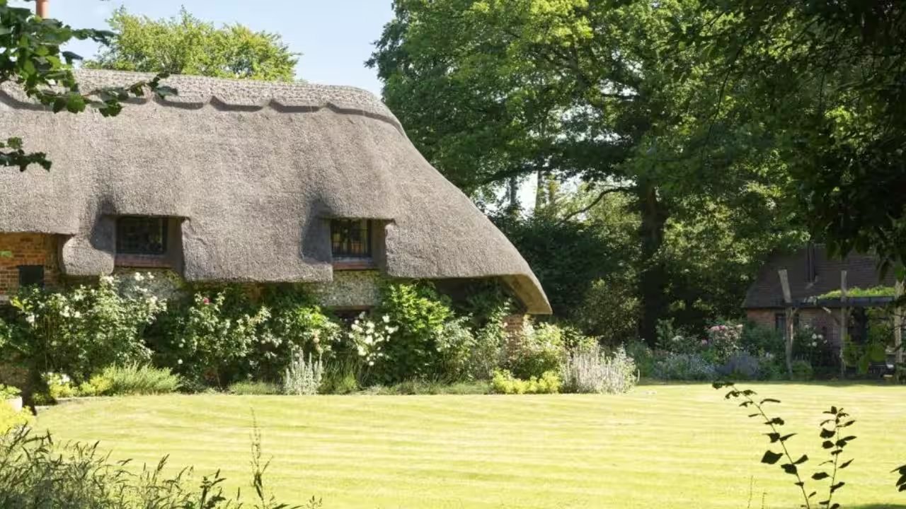 Savills Lowers Price of Sienna Miller’s Thatch Cottage by £200k to £1.75m