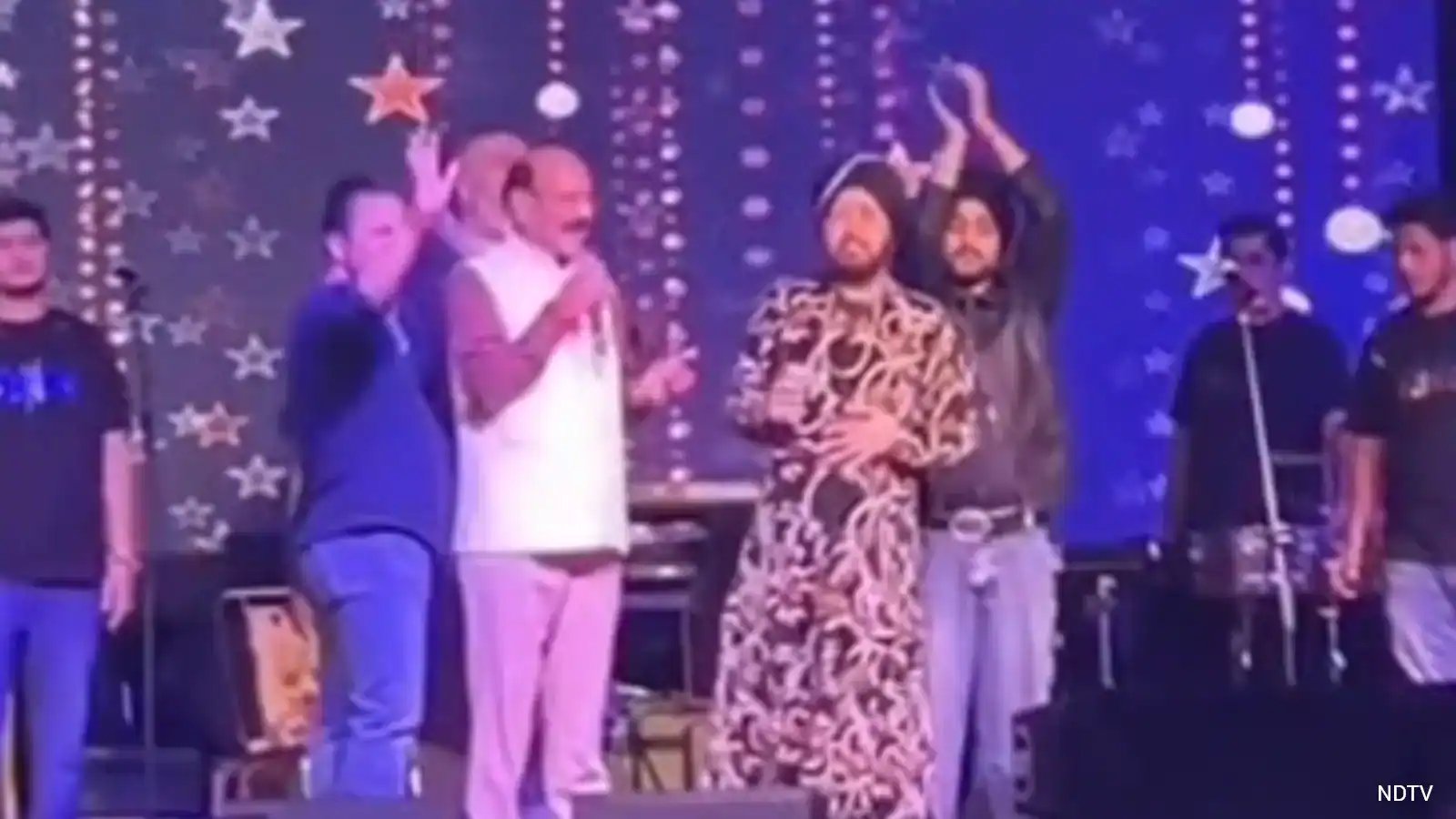 Uttarakhand MLA Subodh Uniyal Orders Daler Mehndi to Stop Singing on Stage