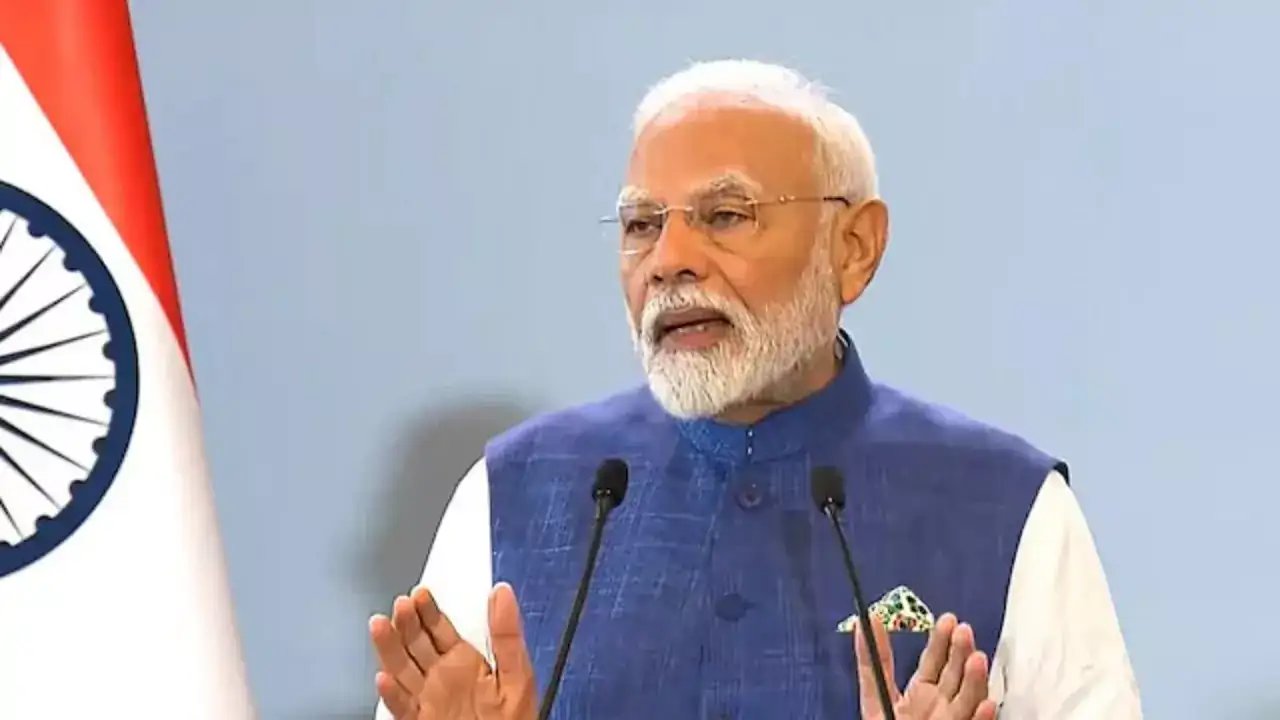 Prime Minister Modi Criticises Congress, Accuses Rahul Gandhi of Dreaming Disorder on Thursday