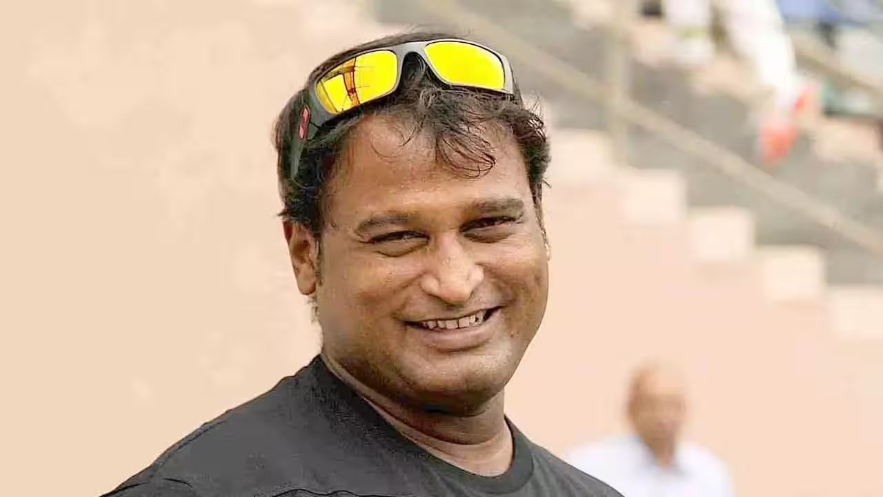 Powar Coaches Aussie Spinners as India Wins First U-19 ODI by 7 Runs