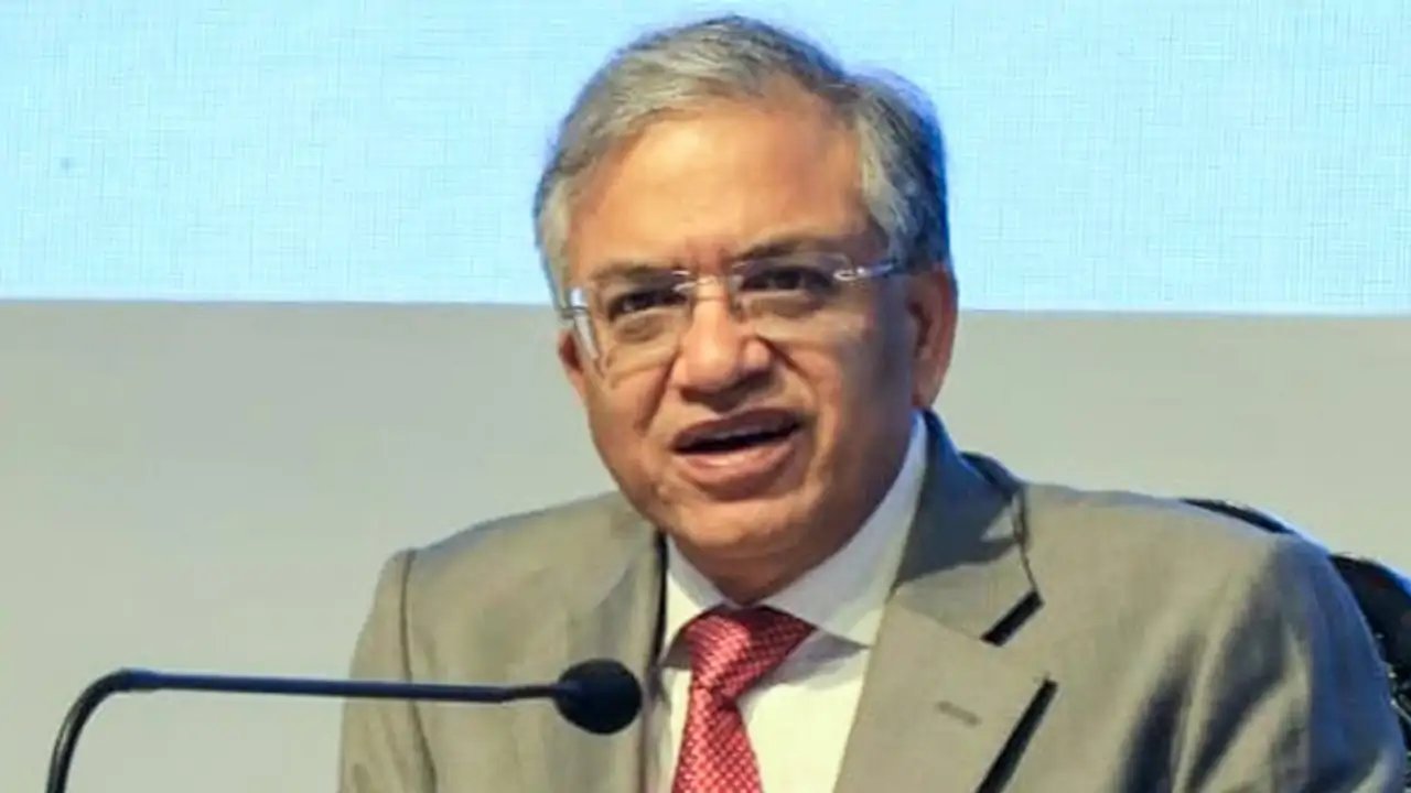 Chief Election Commissioner Gyanesh Kumar Clarifies No Voter Record Anomaly in Delhi Roll