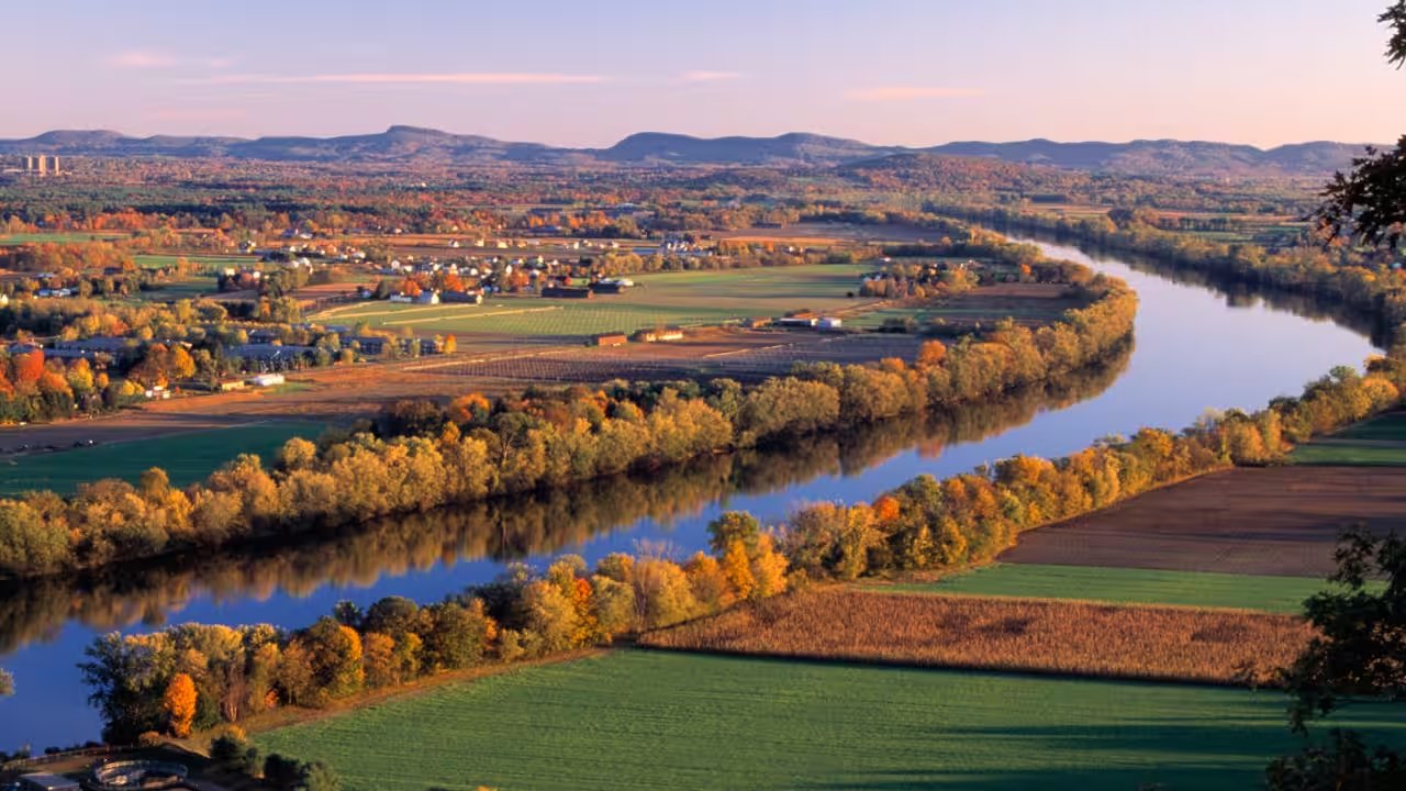 Essex Locks 120‑Acre Hoyt Farm in Conservation, Halting Housing Boom