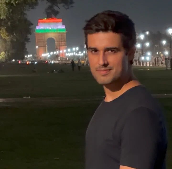 Delhi Court Serves Summons to YouTuber Dhruv Rathee Over 2018 Defamation Case
