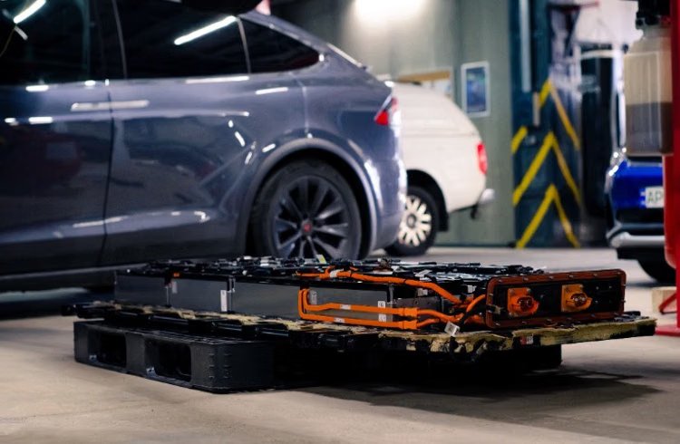 Tata Nexon EV at ₹18 Lakh Faces Service Shortage as India Lacks Skilled Technicians