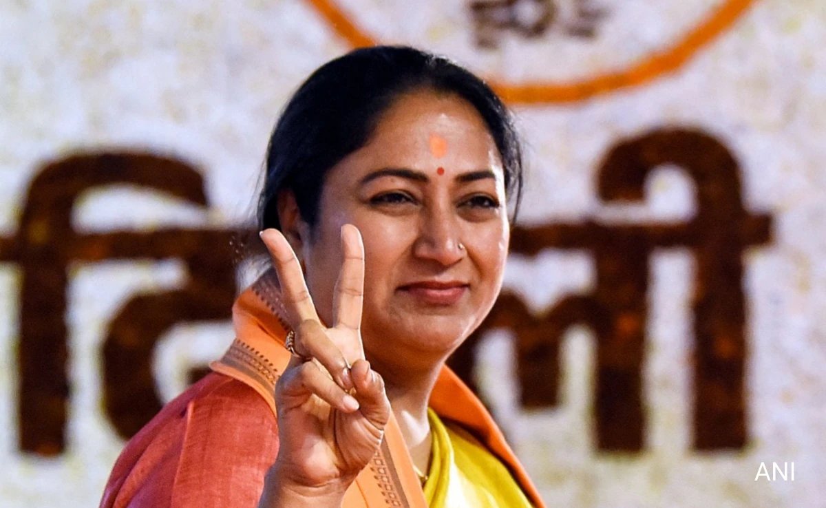 Rekha Gupta Blames Rahul Gandhi and Kejriwal for Delhi Protest, 3,000 Detained