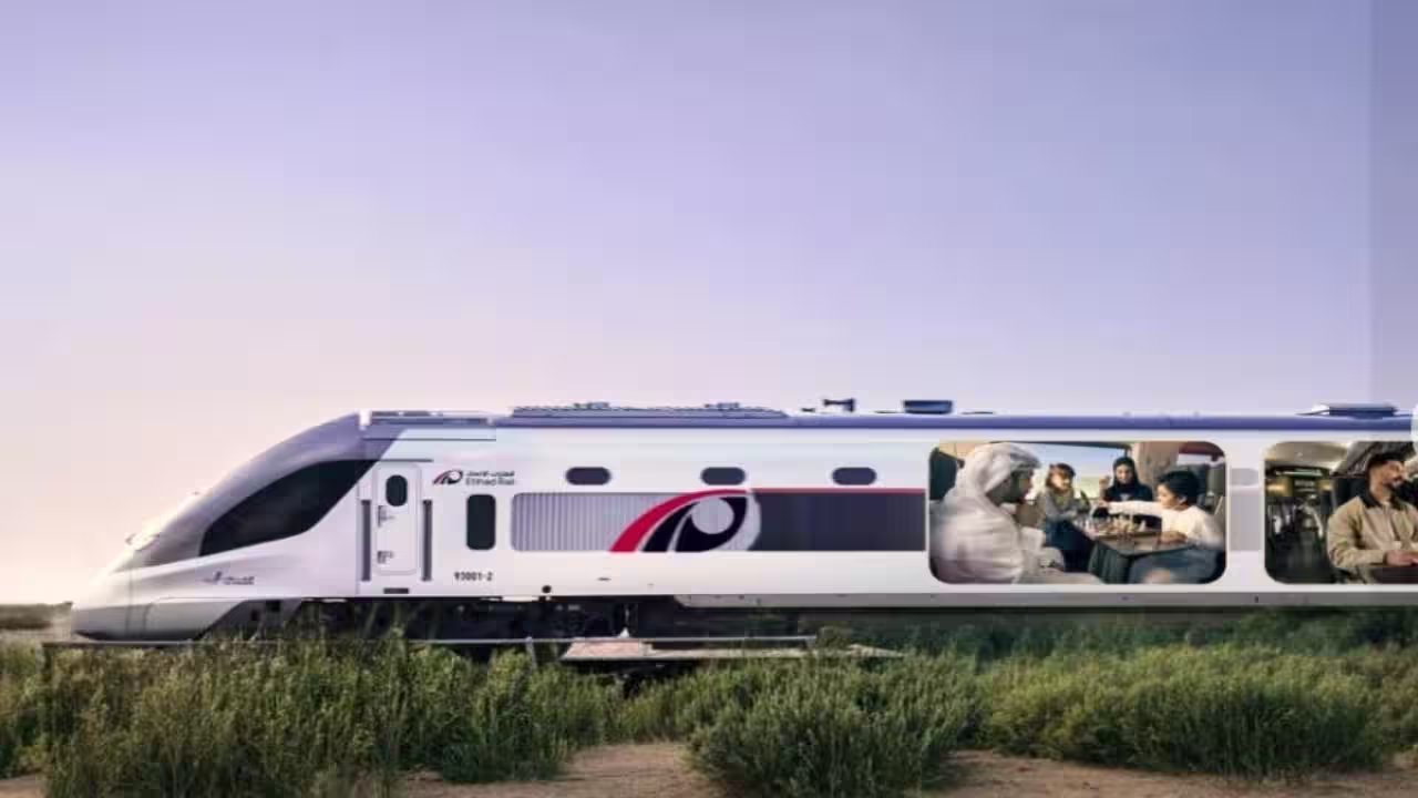 Dubai‑Abu Dhabi Train? Revive Your Skin With This 3‑Step Routine