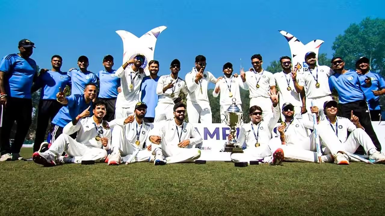 Mukesh Kumar Claims 6/33 as Rest of India Crush Jammu & Kashmir by 167 Runs