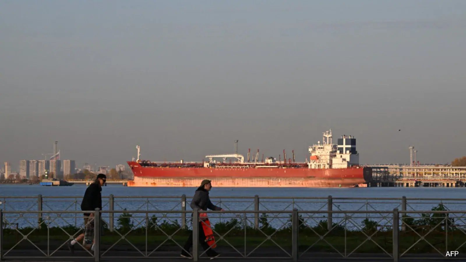 Trump‑Backed Russian Diesel Ship Leaves for New York with 40,000‑Ton Load