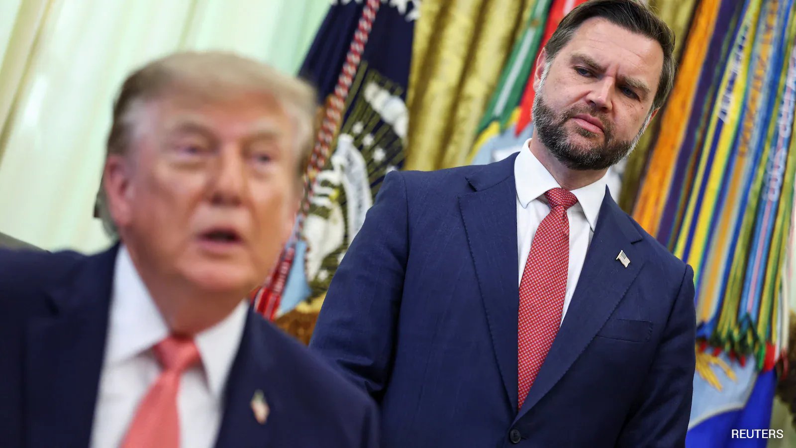 Trump OKs Vance’s Letter to Iran for Medical Aid as Strikes Loom