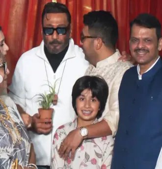 Jackie Shroff Makes Emotional Return After Tiger Shroff's Mumbai Shooting