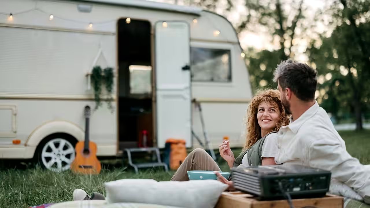 Brit Thompson Turns Wisconsin Farm into $100‑Per‑Hour Airbnb Income