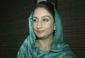Harsimrat Kaur Promises Women DGP, Targets AAP's ₹3,000 Scheme in Bathinda