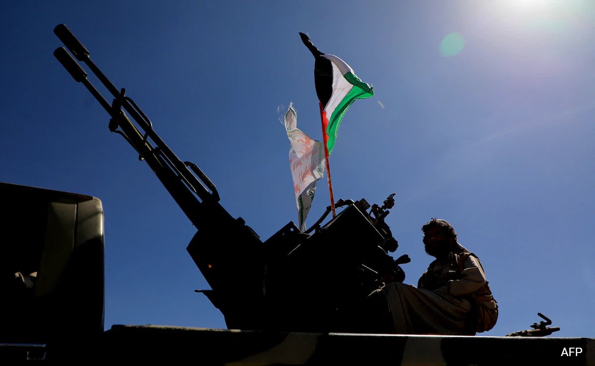 Yemen’s Al‑Alimi Orders Operation to Retake All Houthi‑Held Territory