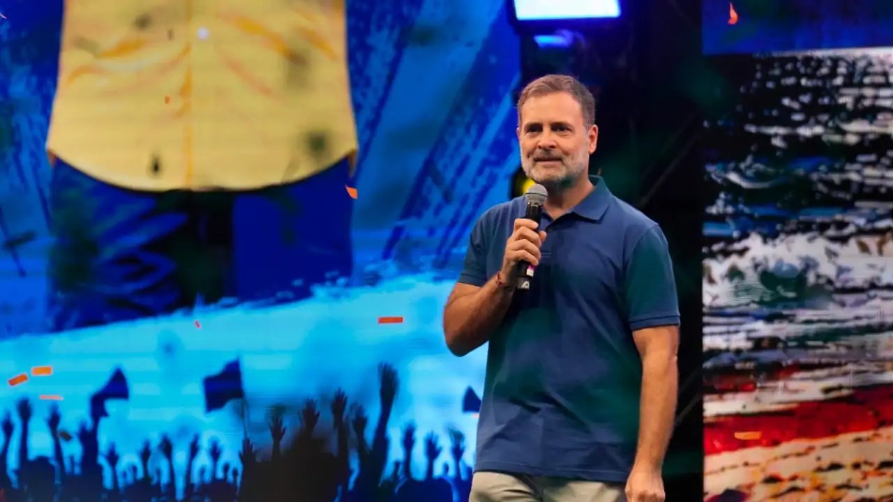 Rahul Gandhi Calls Modi 'Mogambo' in Chennai Rally, Demands Justice
